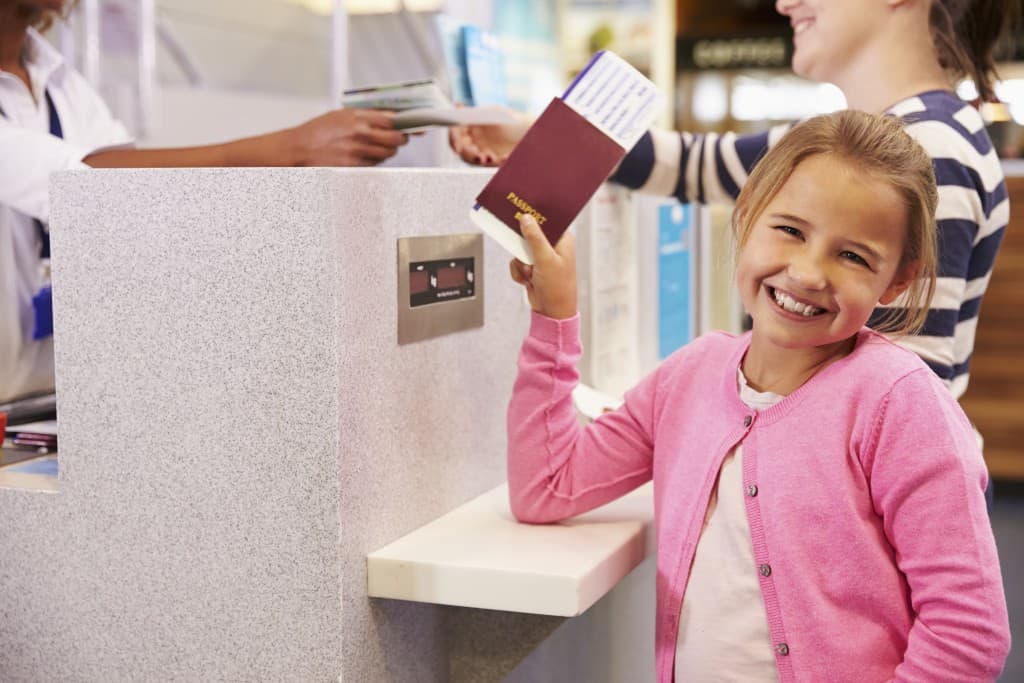 Quelle procédure suivre pour renouveler le passeport de mon enfant ?